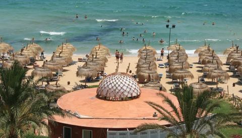 Busy sandy beach at Hammamet